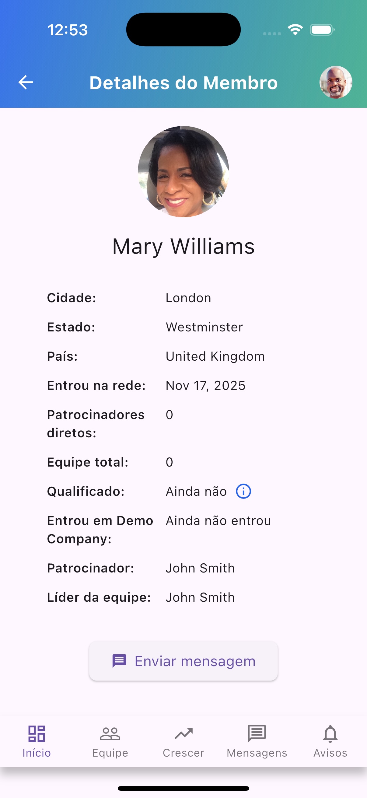 Visualize perfis detalhados de membros da equipe com localização, estatísticas de patrocínio e mensagens diretas